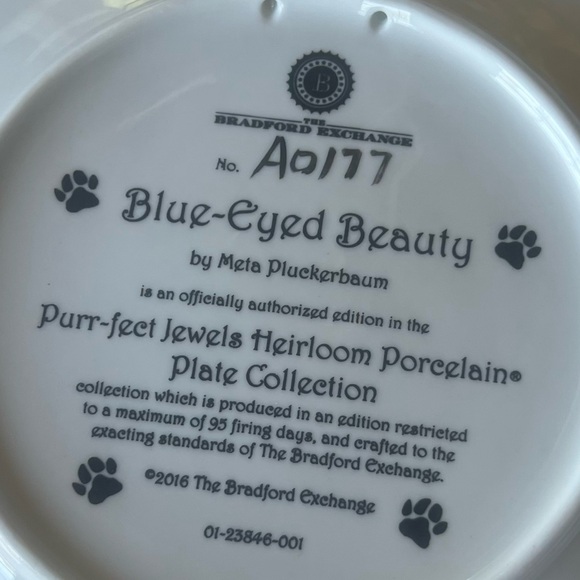 The Bradford Exchange Blue Eyed Beauty Kitten Collector Plates 7.7-inches 2017 - Picture 6 of 10